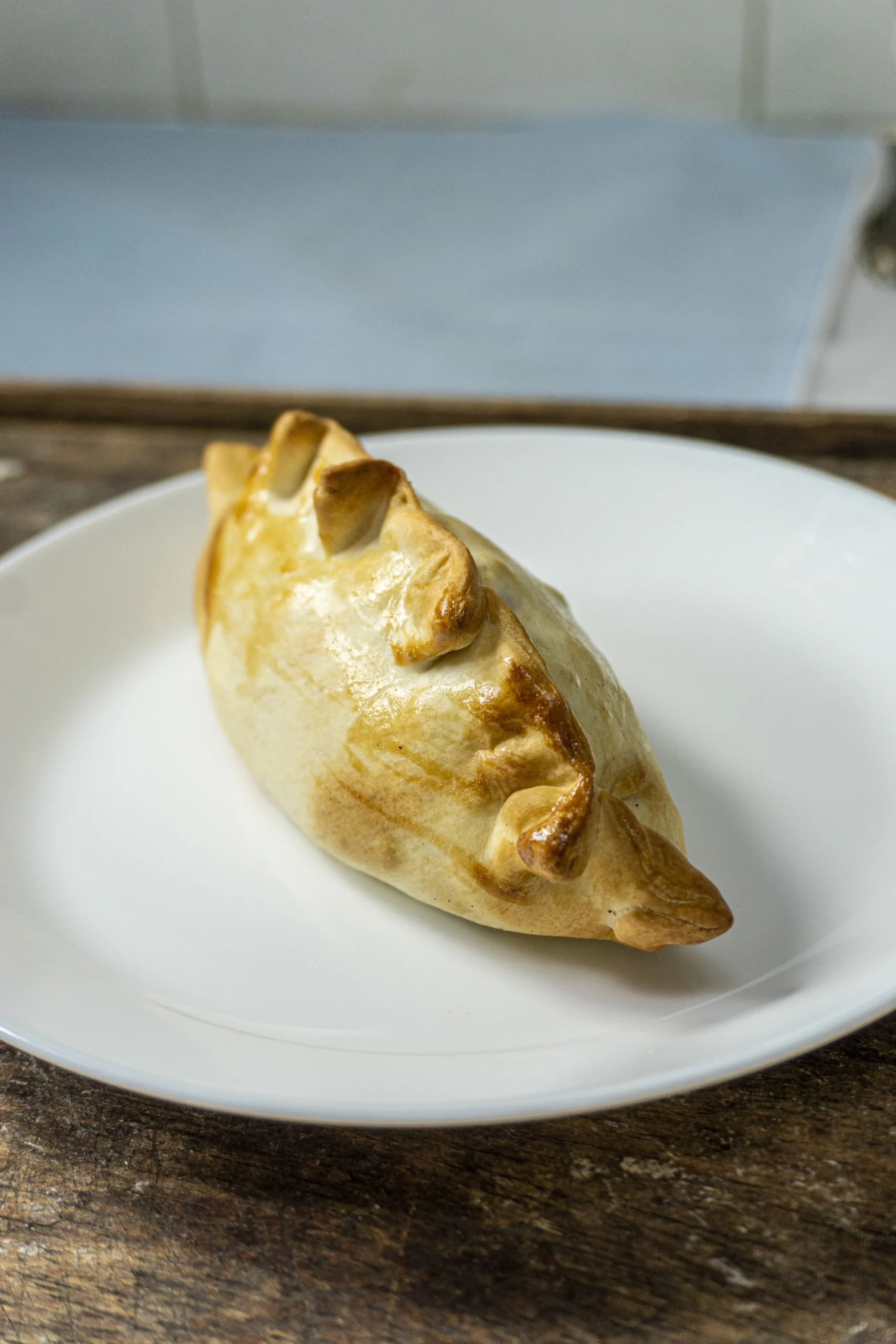 Empanada de carne argentina cortada a cuchillo de el Asador argentino el mirador